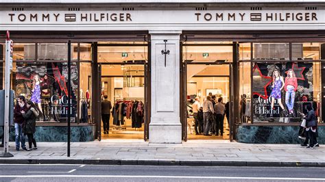 tommy hilfiger company store.